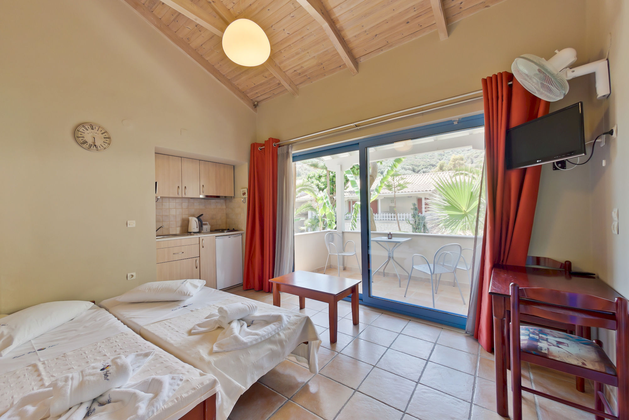 Rouda Bay Beach Hotel Mikros Gialos Esterno foto