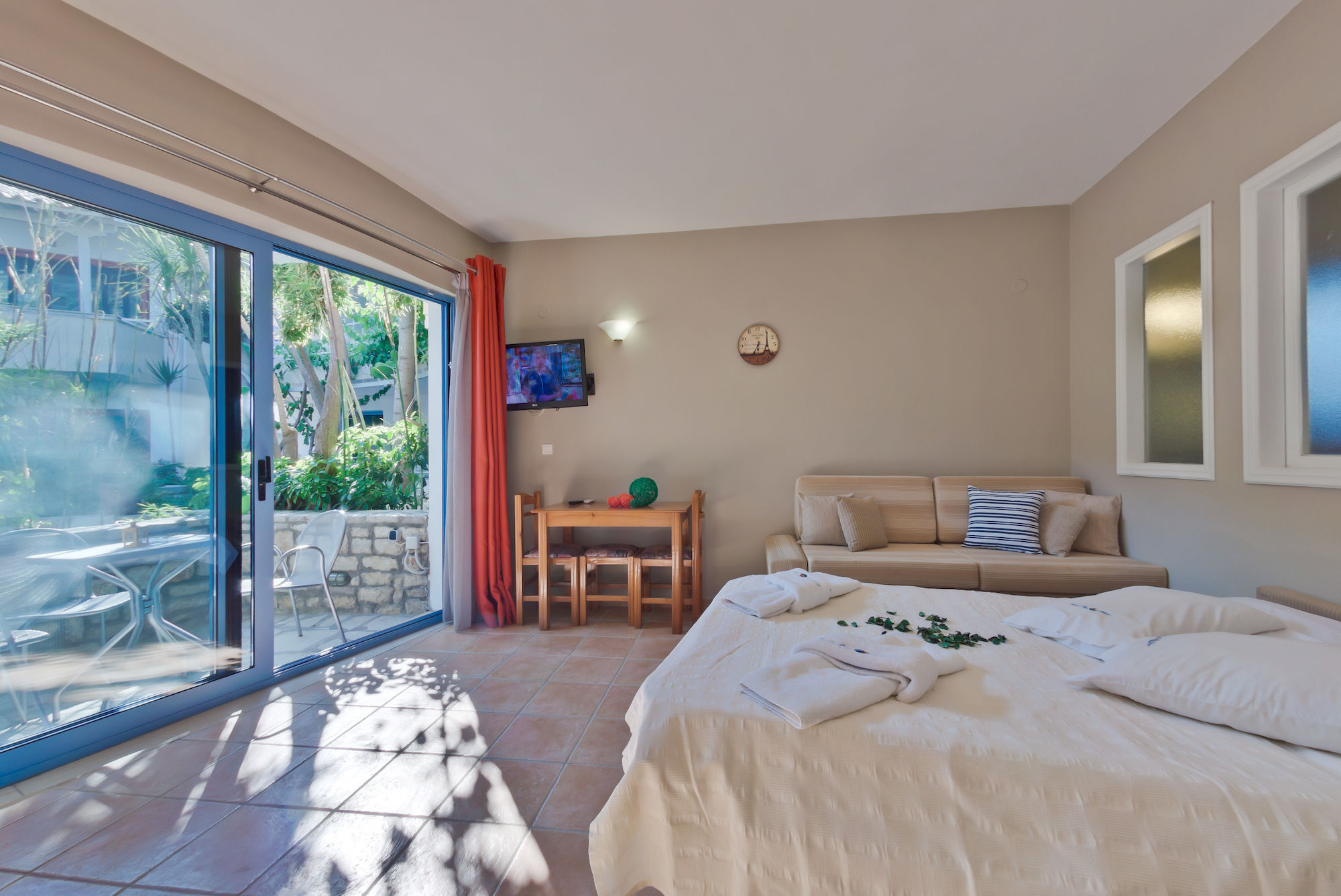 Rouda Bay Beach Hotel Mikros Gialos Esterno foto